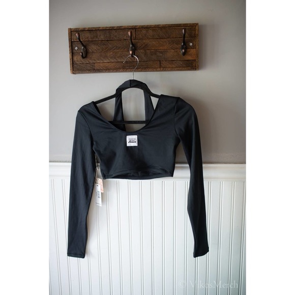 SALE Frankies Bikini Active Speedy Long Sleeve Crop Top NEW - Picture 4 of 5